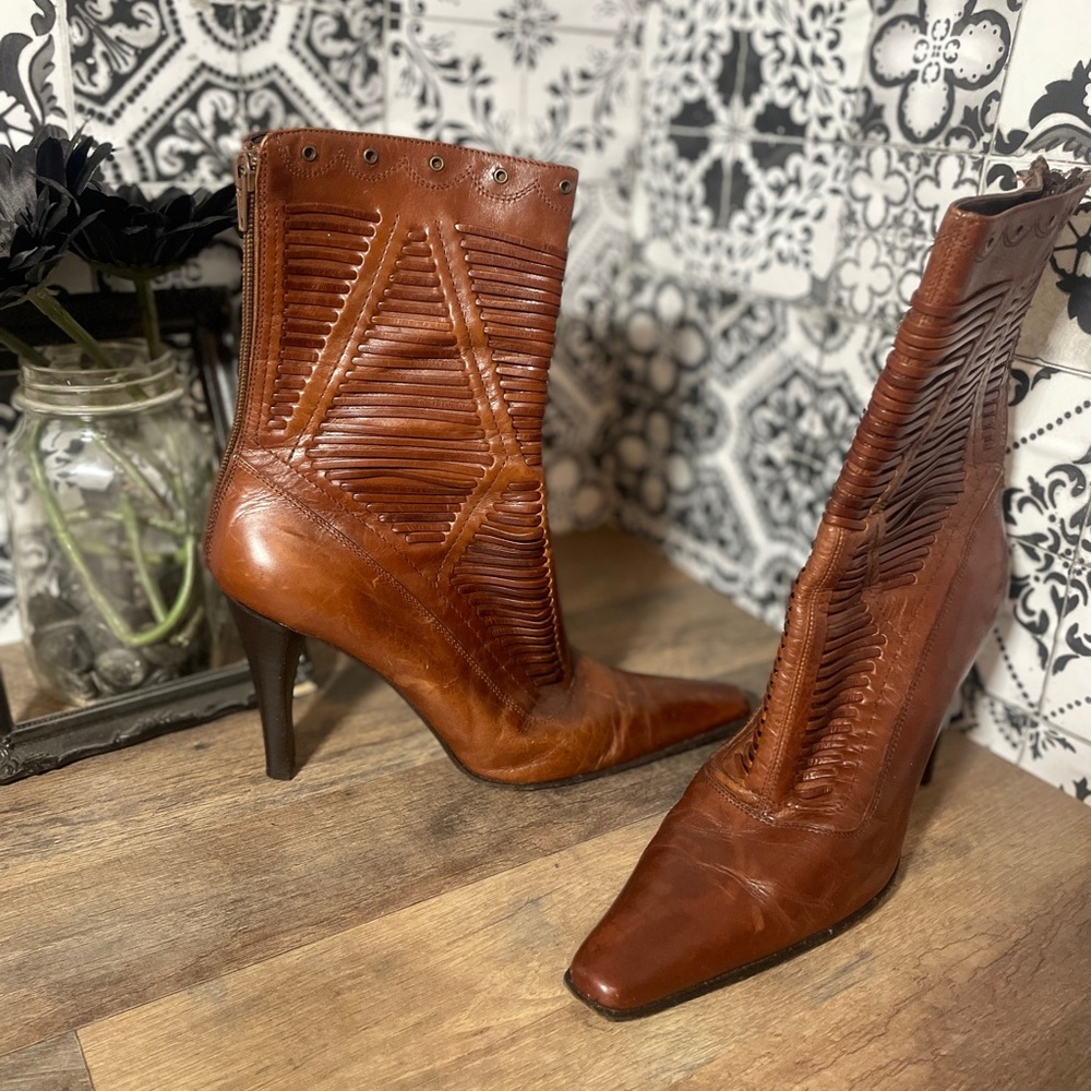 VIA SPIGA BOOTS 8.5 COGNAC LEATHER
